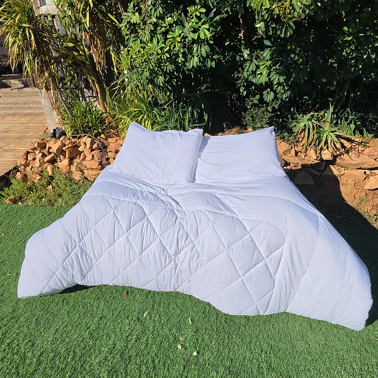 Plumón Lana de Oveja Premium Super King 1