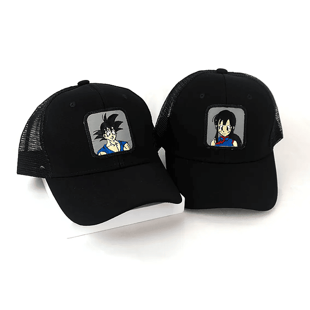 Gorras negras en malla Goku y Milk para parejas