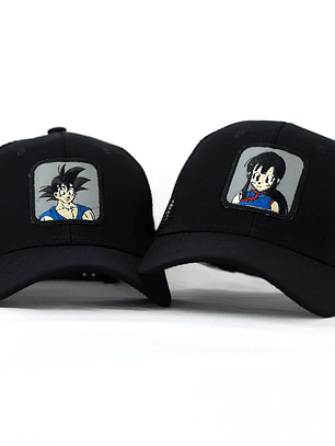 Gorras negras en malla Goku y Milk para parejas