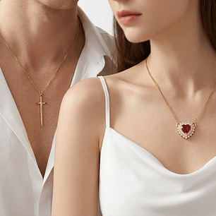 Collares para parejas corazon y espada