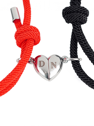 Pulseras Personalizadas para Parejas - Corazón Magnético con Iniciales en Grabado Láser 
