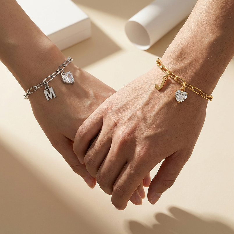 Pulsera con Inicial en circon Corazón de Cristal en Acero Inoxidable 2