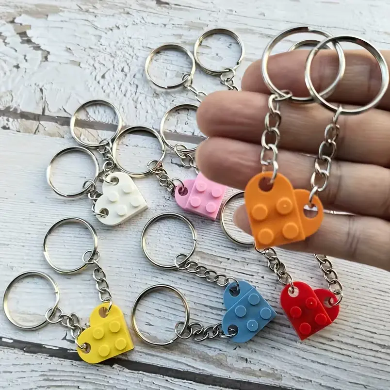 Llaveros para parejas lego corazón  2