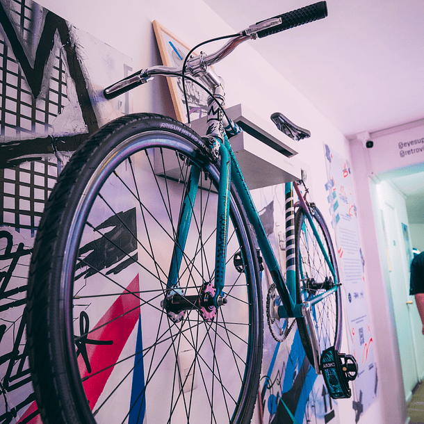 Bicicleta urbana acero pintada por Kidmaikel (arte urbano) 1