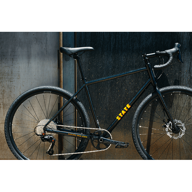 Black Canyon- 4130 All-Road (700C)