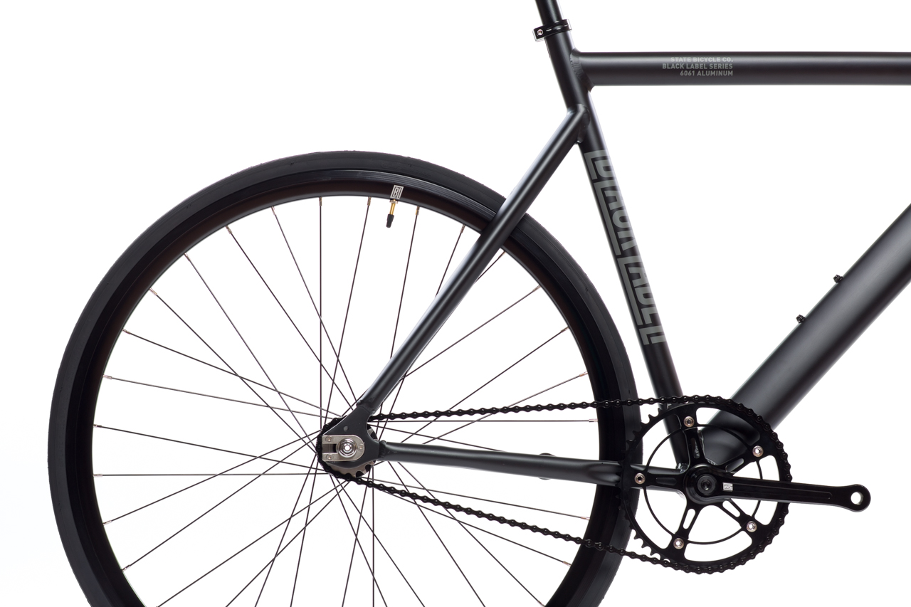 Bicicleta fixie 6061 Black Label Matte Black - 1 velocidad 6