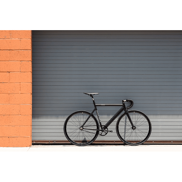 Bicicleta fixie 6061 Black Label Matte Black - 1 velocidad 8