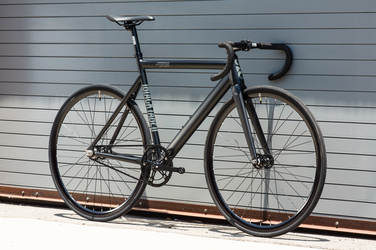 Bicicleta fixie 6061 Black Label Matte Black - 1 velocidad 9