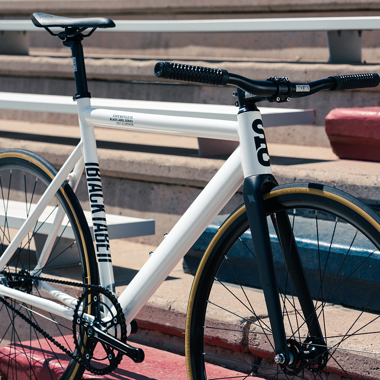 Bicicleta fixie 6061 Black Label Pearl White - 1 velocidad 8