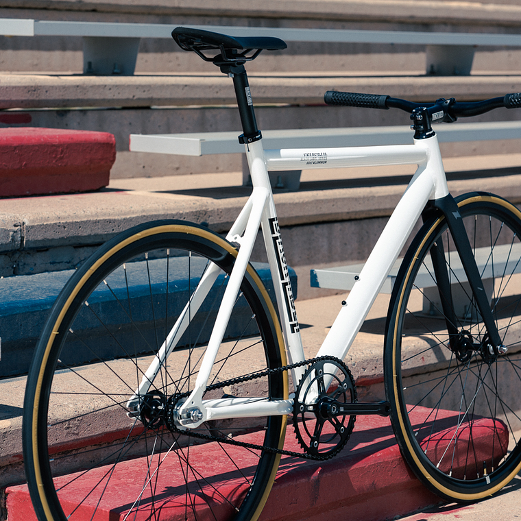 Bicicleta fixie 6061 Black Label Pearl White - 1 velocidad 9