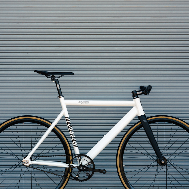 Bicicleta fixie 6061 Black Label Pearl White - 1 velocidad 12