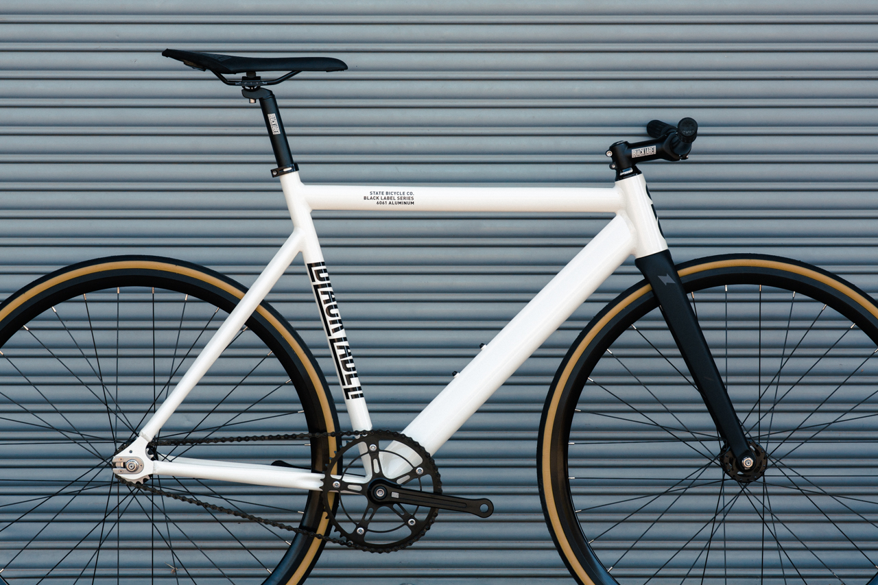 Bicicleta fixie 6061 Black Label Pearl White - 1 velocidad 13