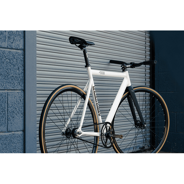 Bicicleta urbana alumnio Pearl White 6061 Black Label (piñón fijo) 15