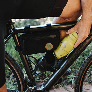 Bolso marco impermeable Draisiana - Negro - 1L