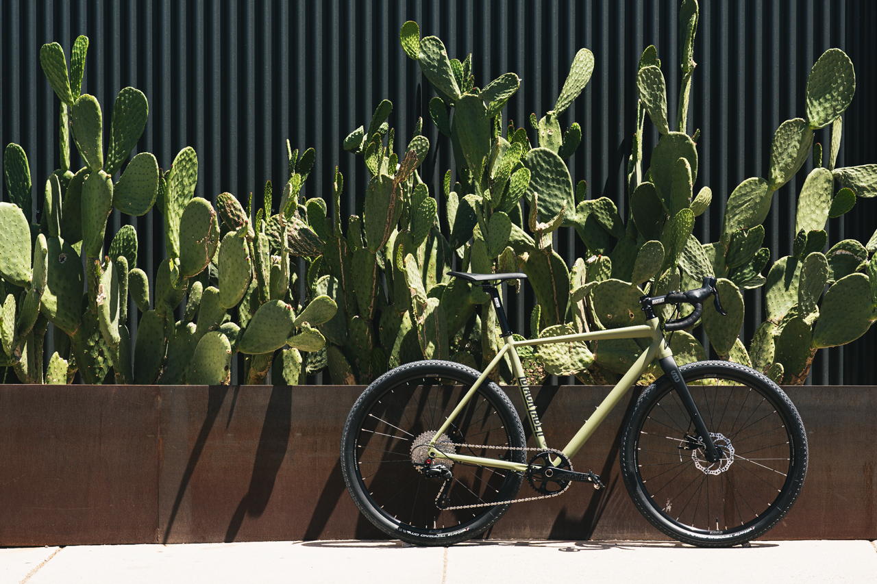 Bicicleta gravel 6061 All Road Matte Olive - 11 velocidades 18