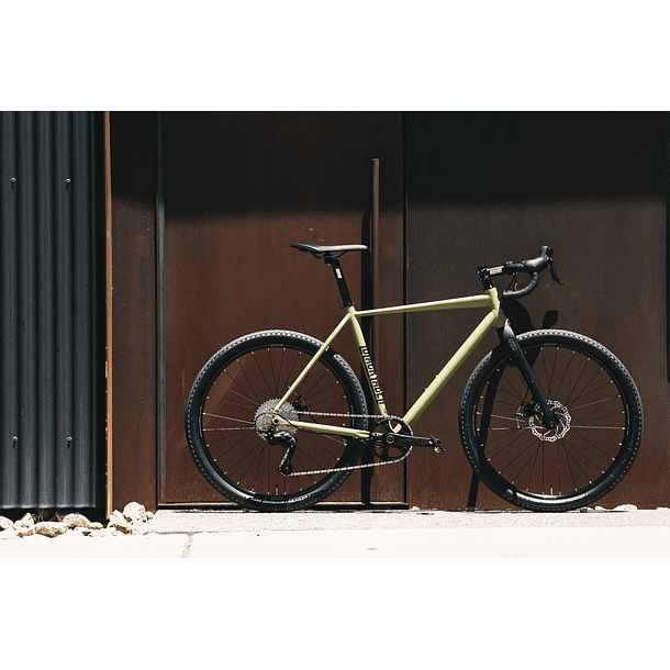 Bicicleta gravel 6061 All Road Matte Olive - 11 velocidades 22