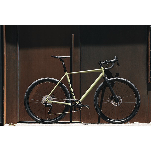 Bicicleta gravel 6061 All Road Matte Olive - 11 velocidades 23