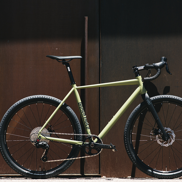 Bicicleta gravel 6061 All Road Matte Olive - 11 velocidades 23