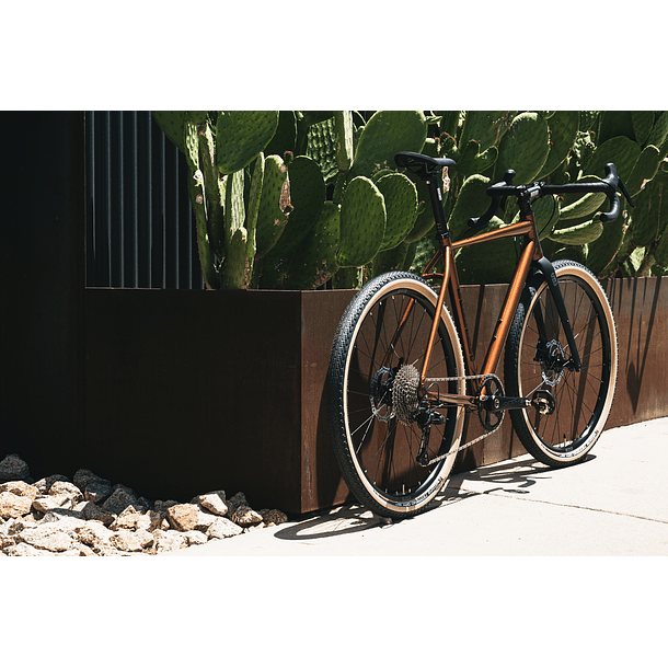 Bicicleta gravel 6061 All Road Copper - 11 velocidades 18