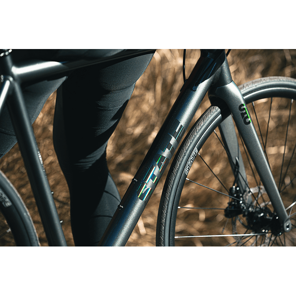 Bicicleta Endurance Undefeated Graphite - 11 velocidades 12