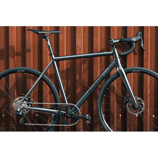 Bicicleta Endurance Undefeated Graphite - 11 velocidades 16