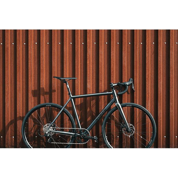 Bicicleta Endurance Undefeated Graphite - 11 velocidades 21