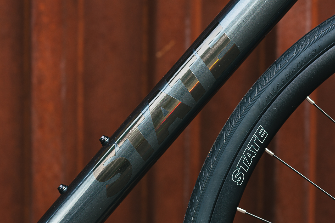 Bicicleta Endurance Undefeated Graphite - 11 velocidades 17