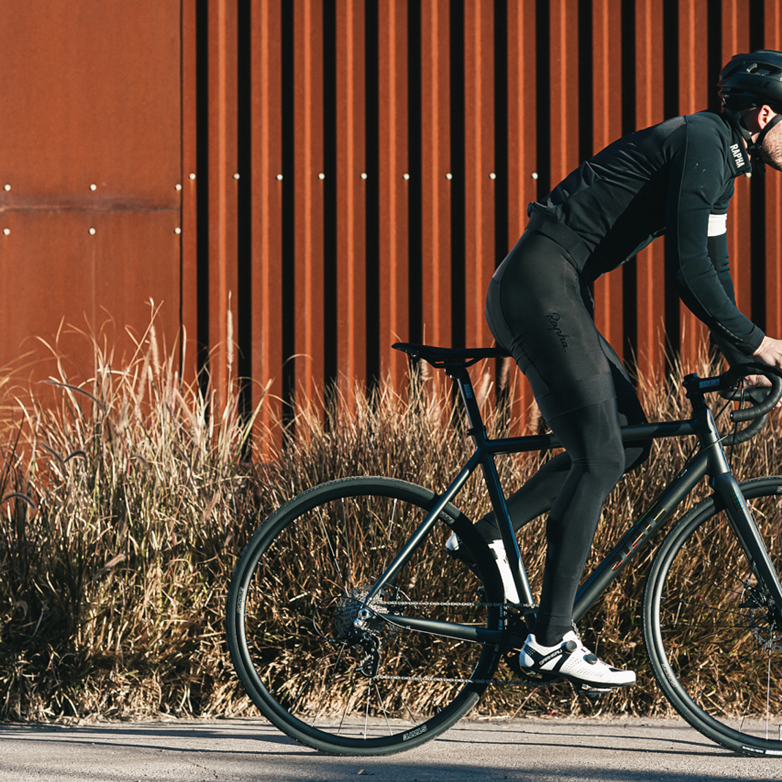 Bicicleta Endurance Undefeated Graphite - 11 velocidades 18