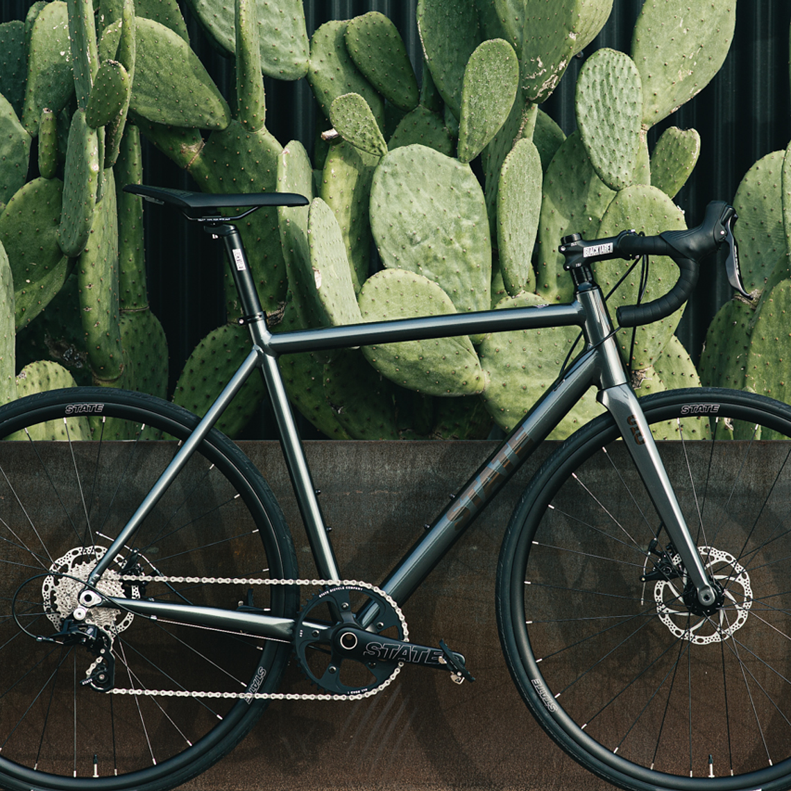Bicicleta Endurance Undefeated Graphite - 11 velocidades 23