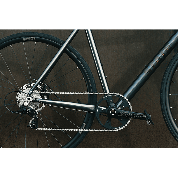 Bicicleta Endurance Undefeated Graphite - 11 velocidades 24