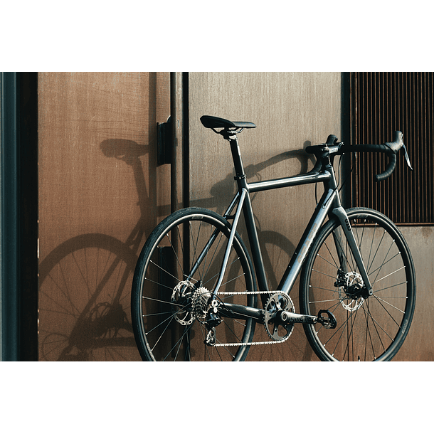 Bicicleta Endurance Undefeated Graphite - 11 velocidades 25