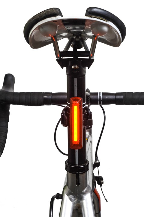 Luz trasera Bontracker Cyborg - 135lm 2