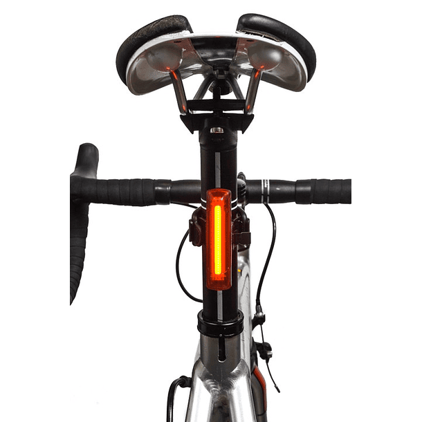 Luz trasera Bontracker Cyborg - 135lm 2