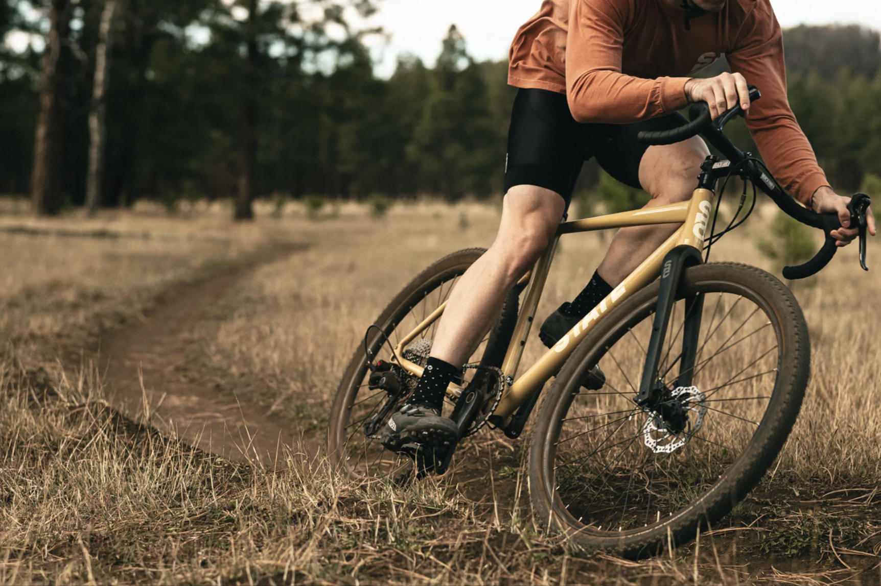 Bicicleta gravel 6061 All Road Dune Tan - 11 velocidades 24