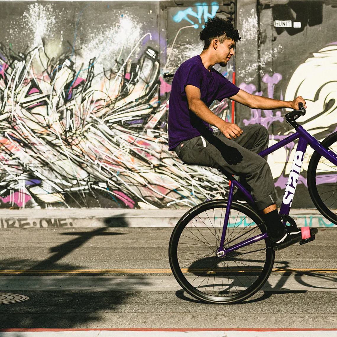 Bicicleta fixie 6061 Black Label Purple - 1 velocidad  8