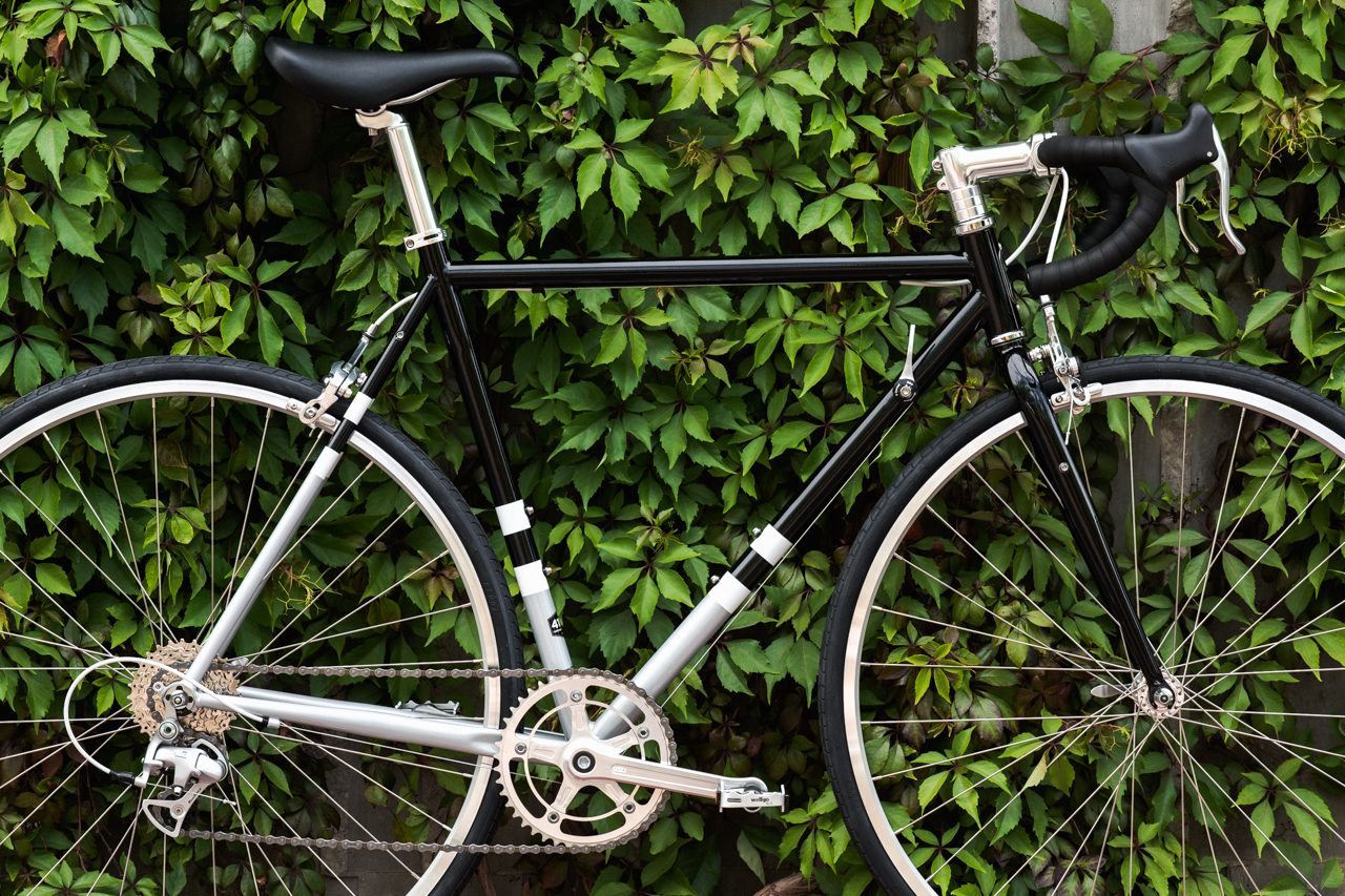 Bicicleta de ruta 4130 Road Black Metalic - 8 velocidades 9