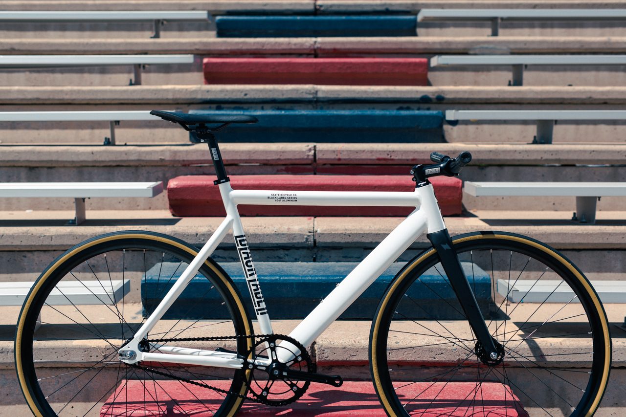 Bicicleta fixie 6061 Black Label Pearl White - 1 velocidad 6