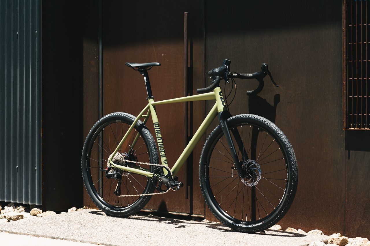 Bicicleta gravel 6061 All Road Matte Olive - 11 velocidades 16
