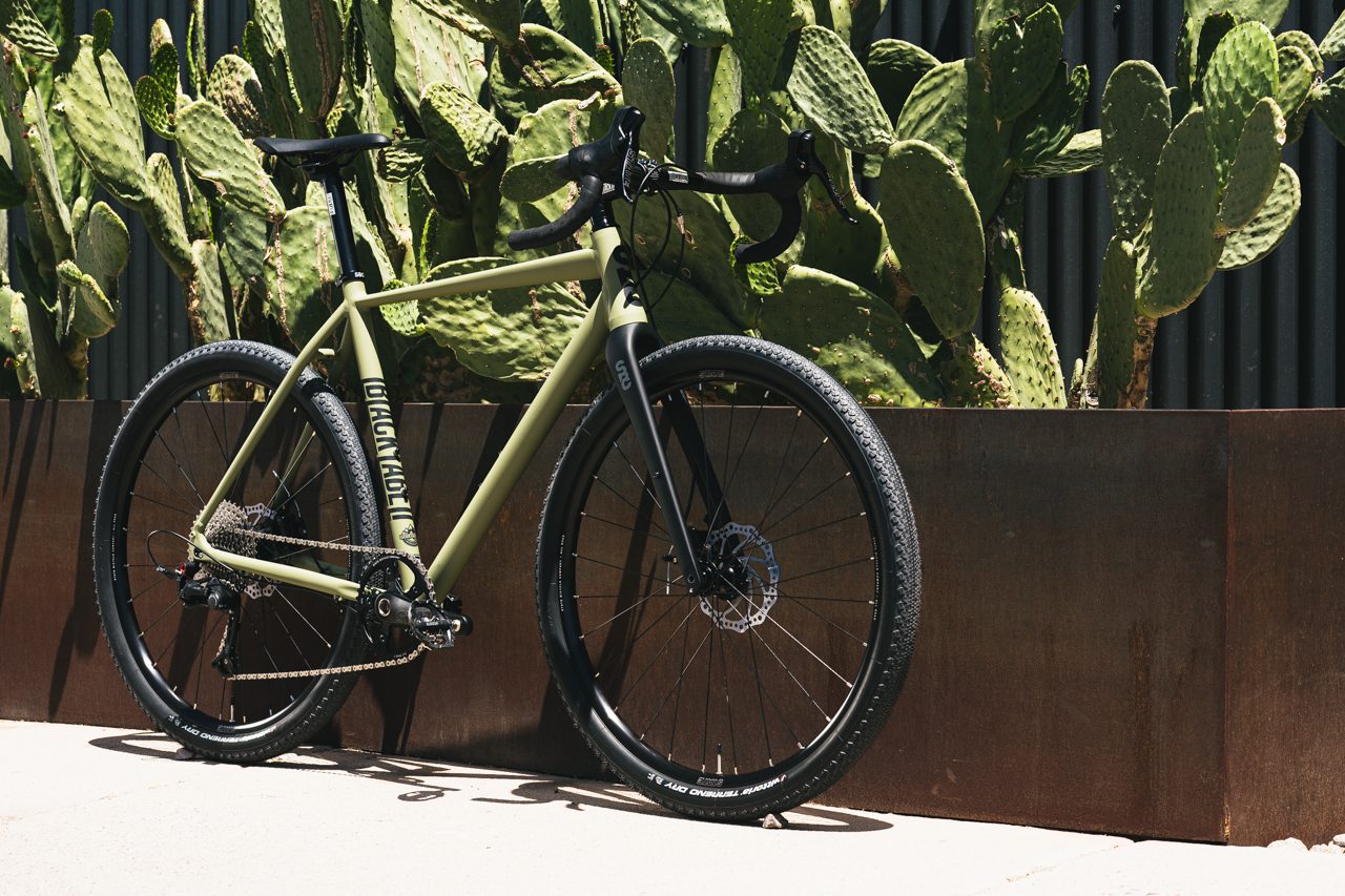 Bicicleta gravel 6061 All Road Matte Olive - 11 velocidades 20