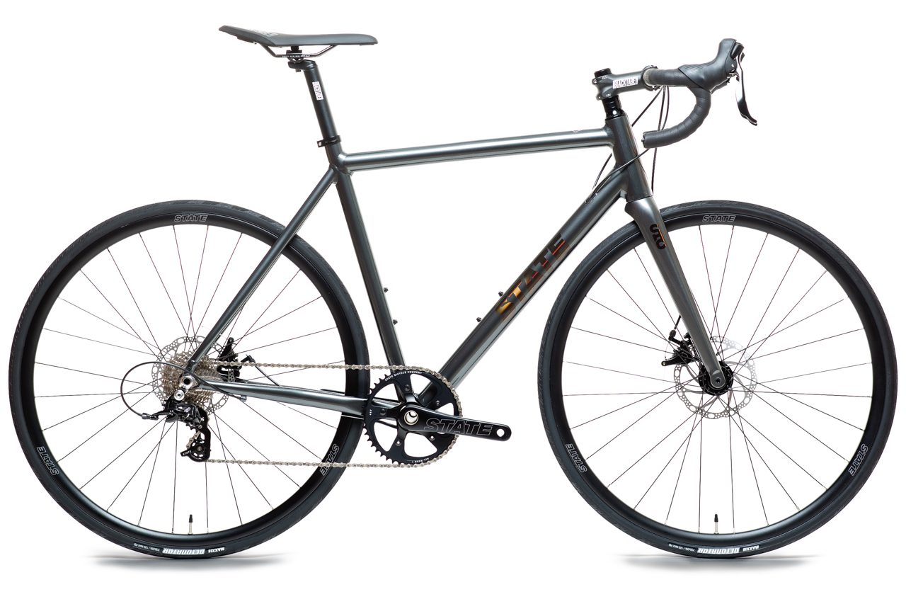 Bicicleta Endurance Undefeated Graphite - 11 velocidades 1