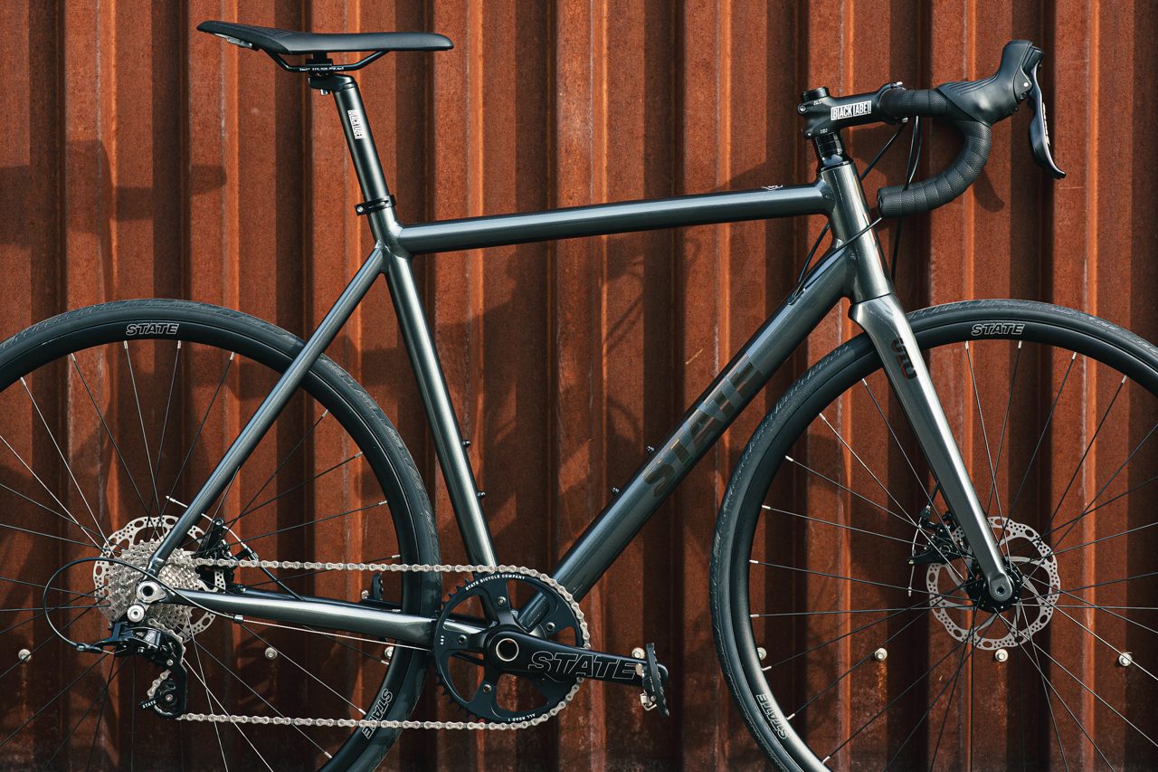 Bicicleta Endurance Undefeated Graphite - 11 velocidades 16