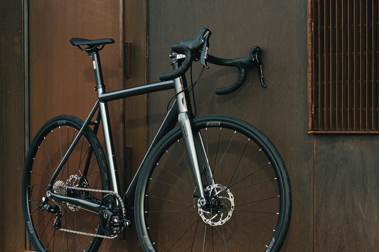 Bicicleta Endurance Undefeated Graphite - 11 velocidades 19
