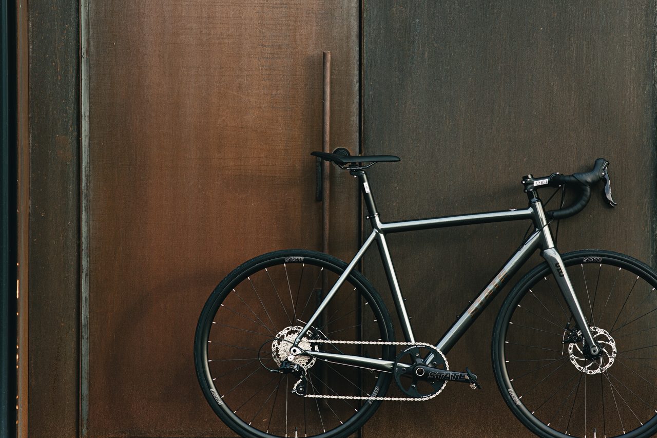 Bicicleta Endurance Undefeated Graphite - 11 velocidades 29