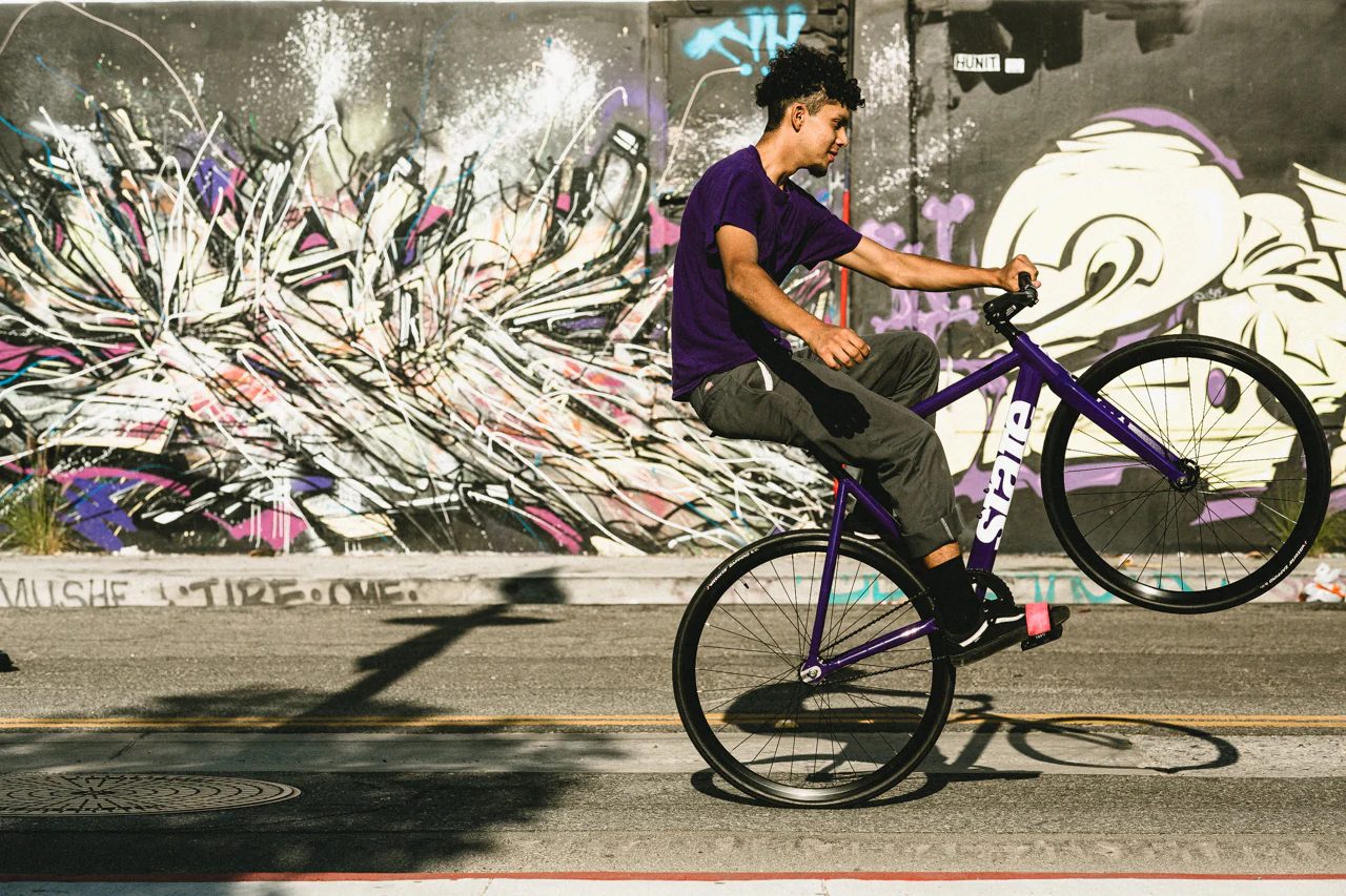 Bicicleta fixie 6061 Black Label Purple - 1 velocidad 8