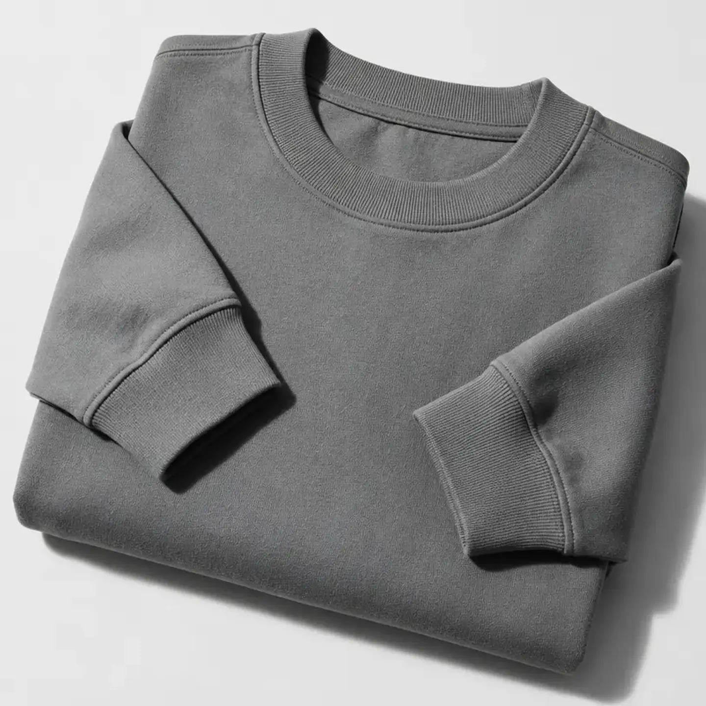 Polera crewneck gris cemento 1