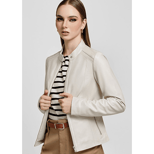 CASACA CON DETALLE EN LOS HOMBROS