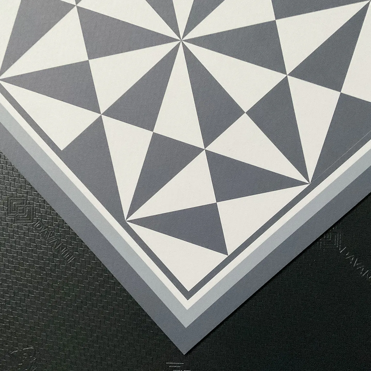 Pirámide Grey (a medida) 4