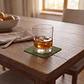 Cubre Mesa Cuadrado Verde 100x100 cm — Incluye Camino de Mesa y 6 Posavasos de Regalo - Miniatura 11