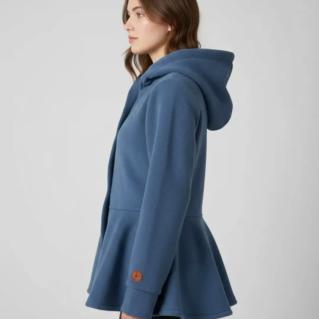 Abrigo Polar Peplum Con Gorro Y Botones Coração Verde 2