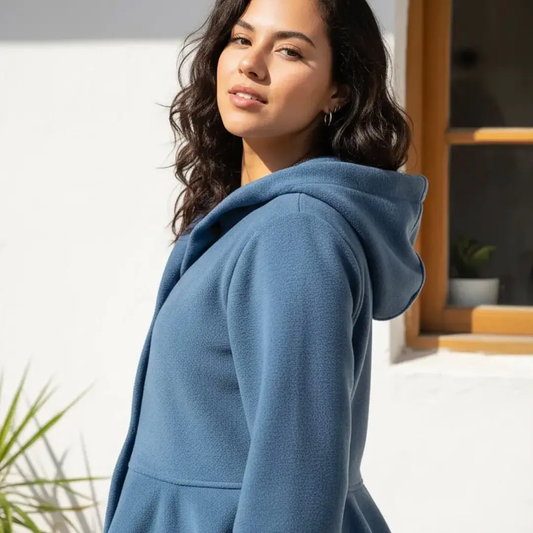 Abrigo Polar Peplum Con Gorro Y Botones Coração Verde 3